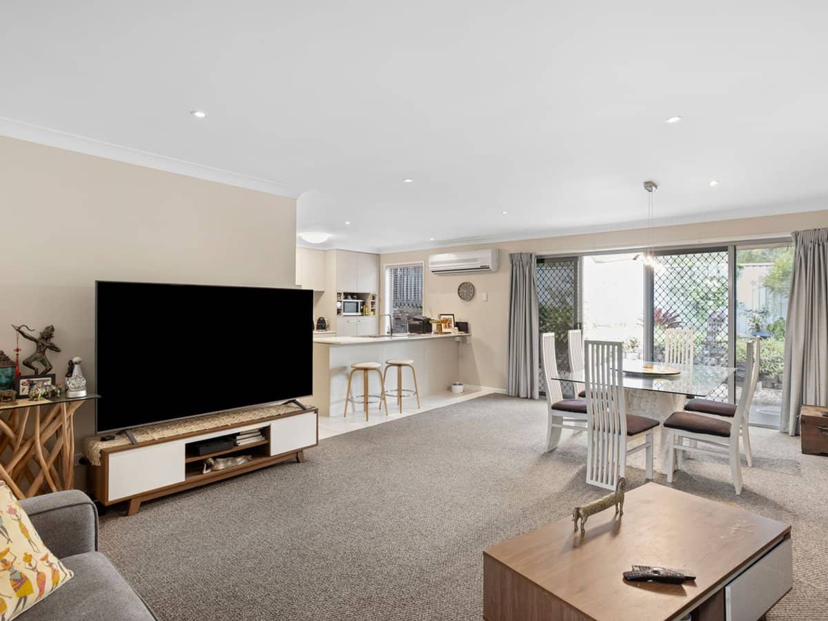 1 Belongil Street, Pacific Pines - Thumbnail 6