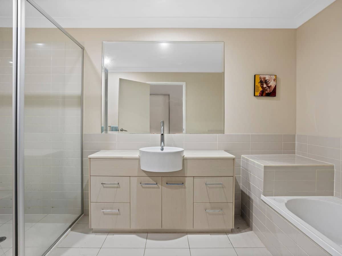 1 Belongil Street, Pacific Pines - Thumbnail 11