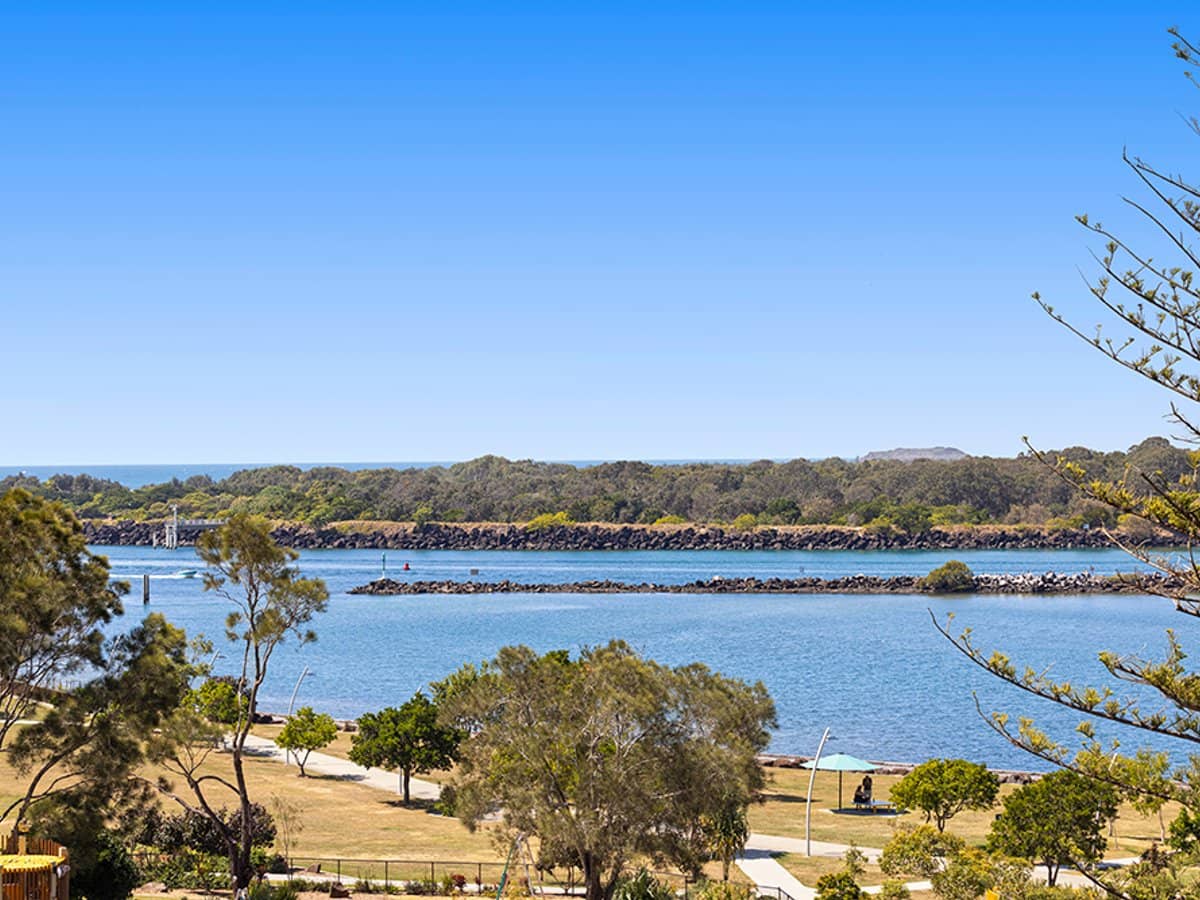 144-146 Marine Parade, COOLANGATTA - Thumbnail 11