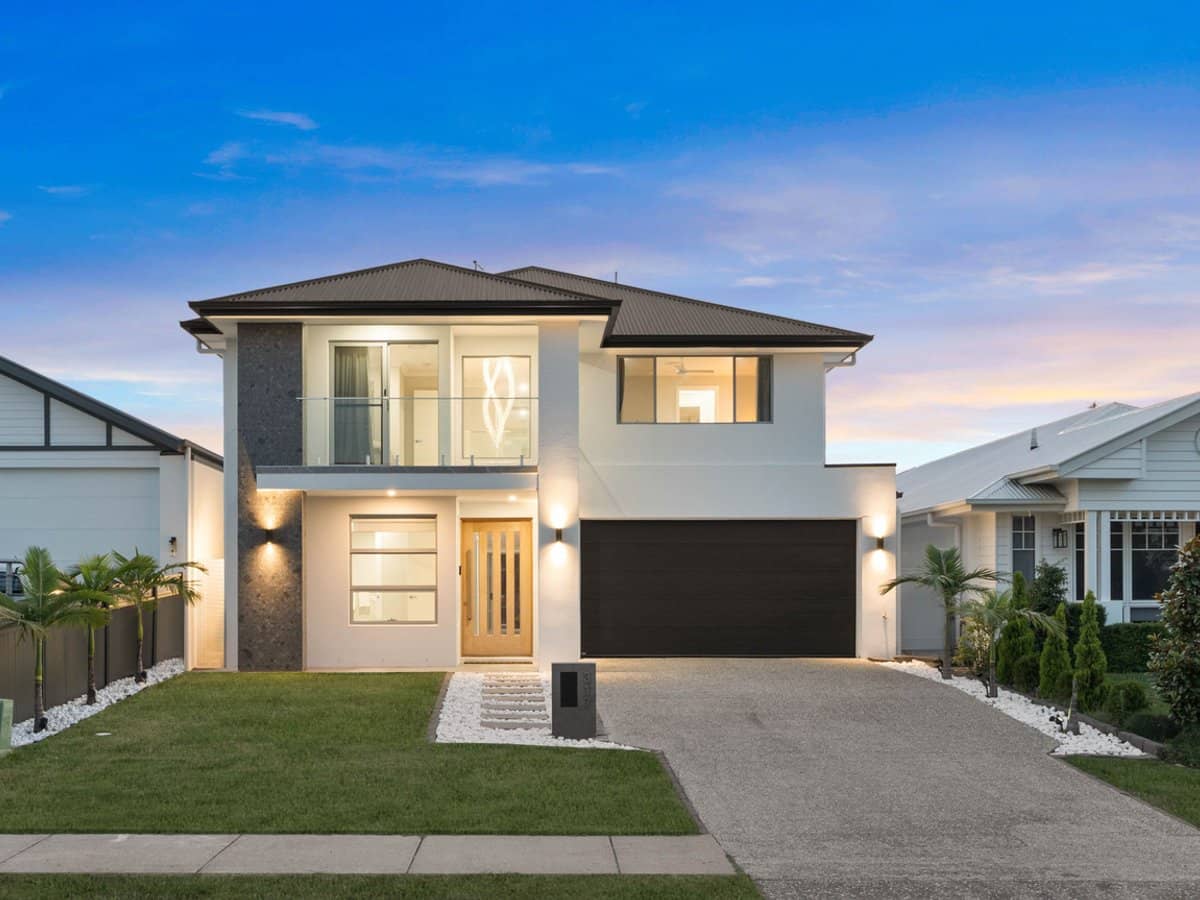 317 Harbour Boulevard, Jacobs Well - Thumbnail 1