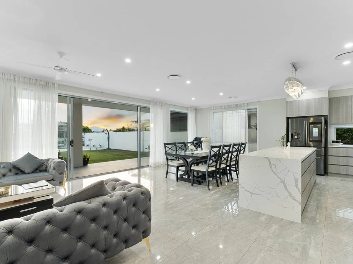 317 Harbour Boulevard, Jacobs Well - Thumbnail 7