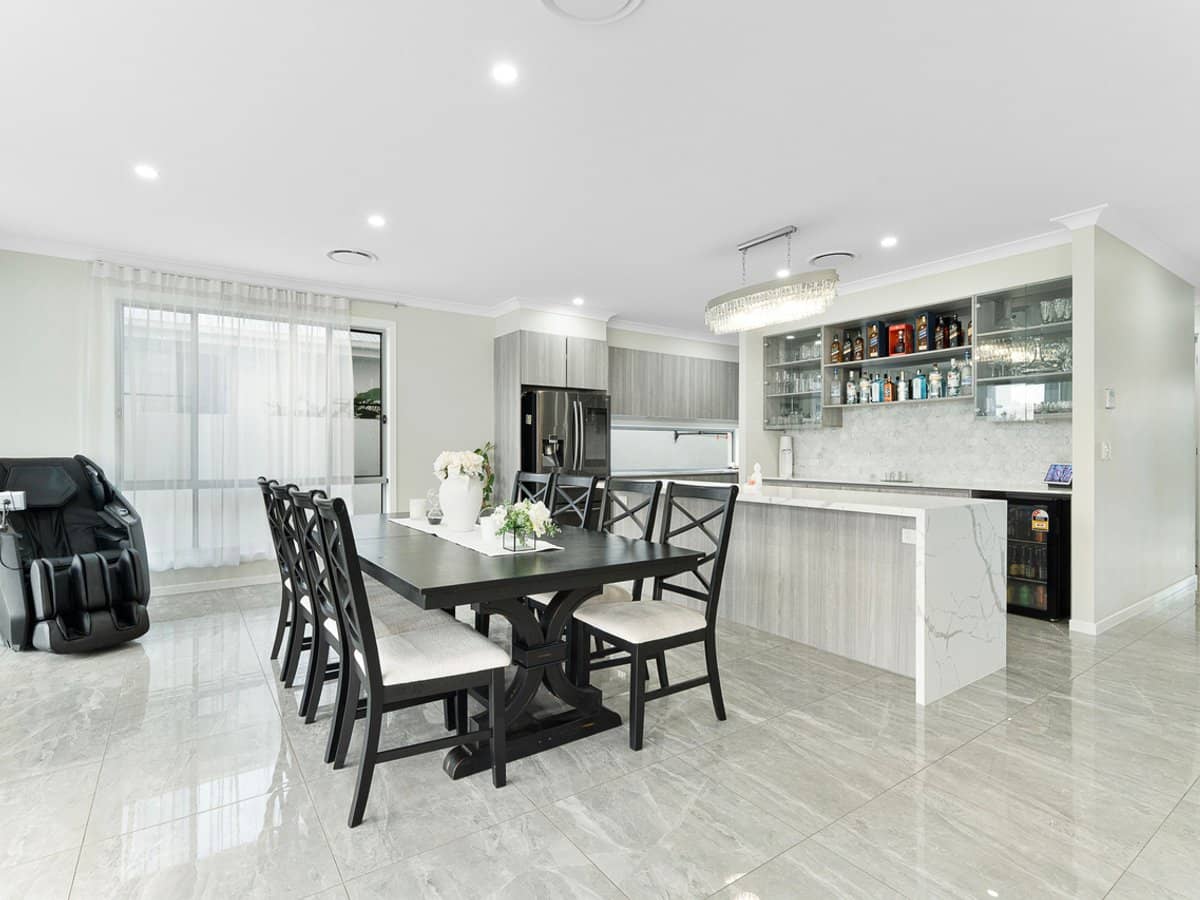 317 Harbour Boulevard, Jacobs Well - Thumbnail 7