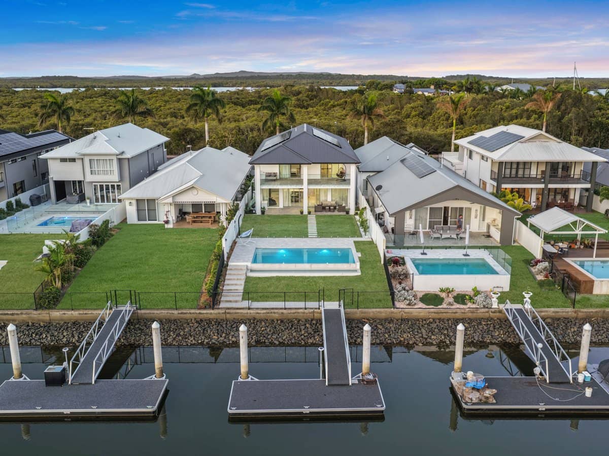 317 Harbour Boulevard, Jacobs Well - Thumbnail 13