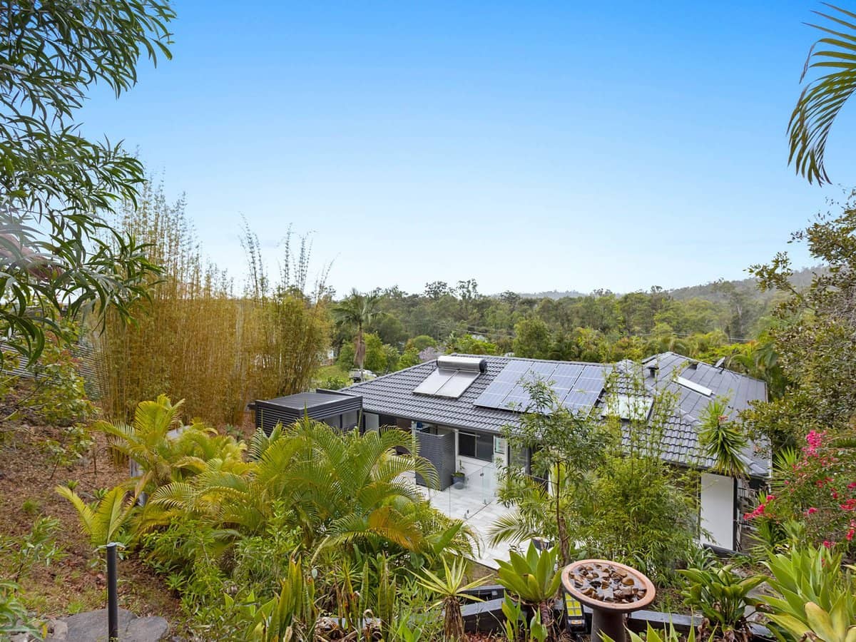 6 Hopman Court, Oxenford - Thumbnail 3