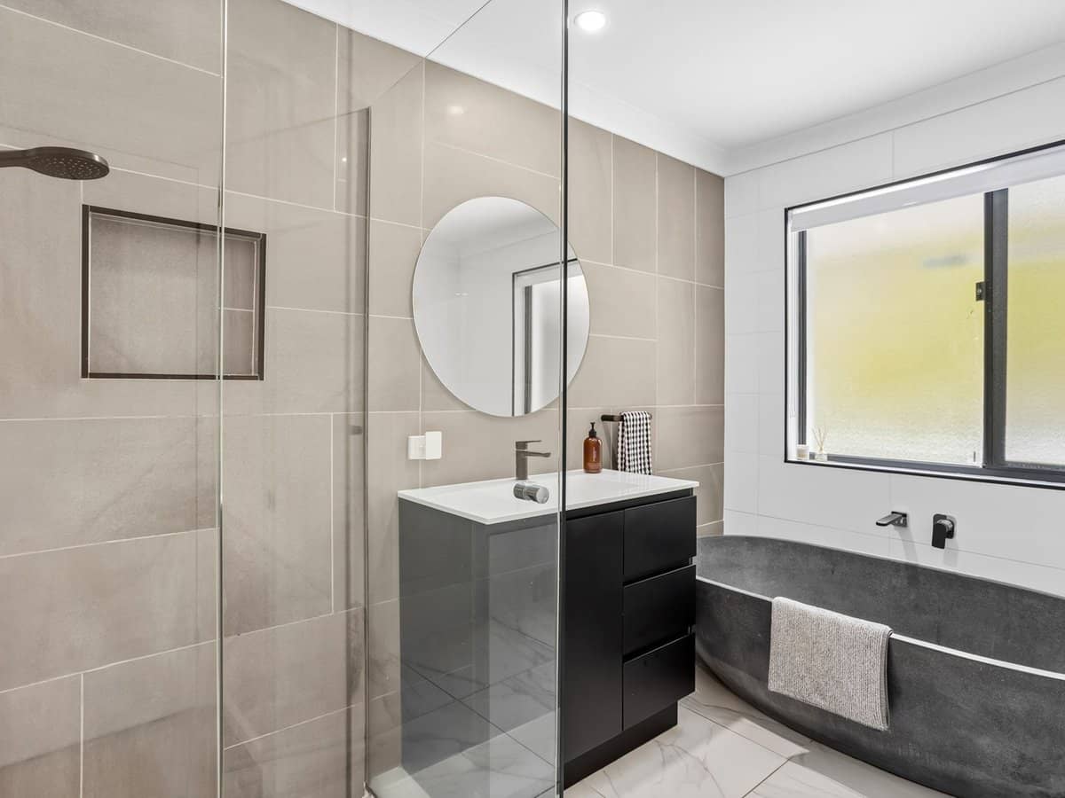 6 Hopman Court, Oxenford - Thumbnail 24