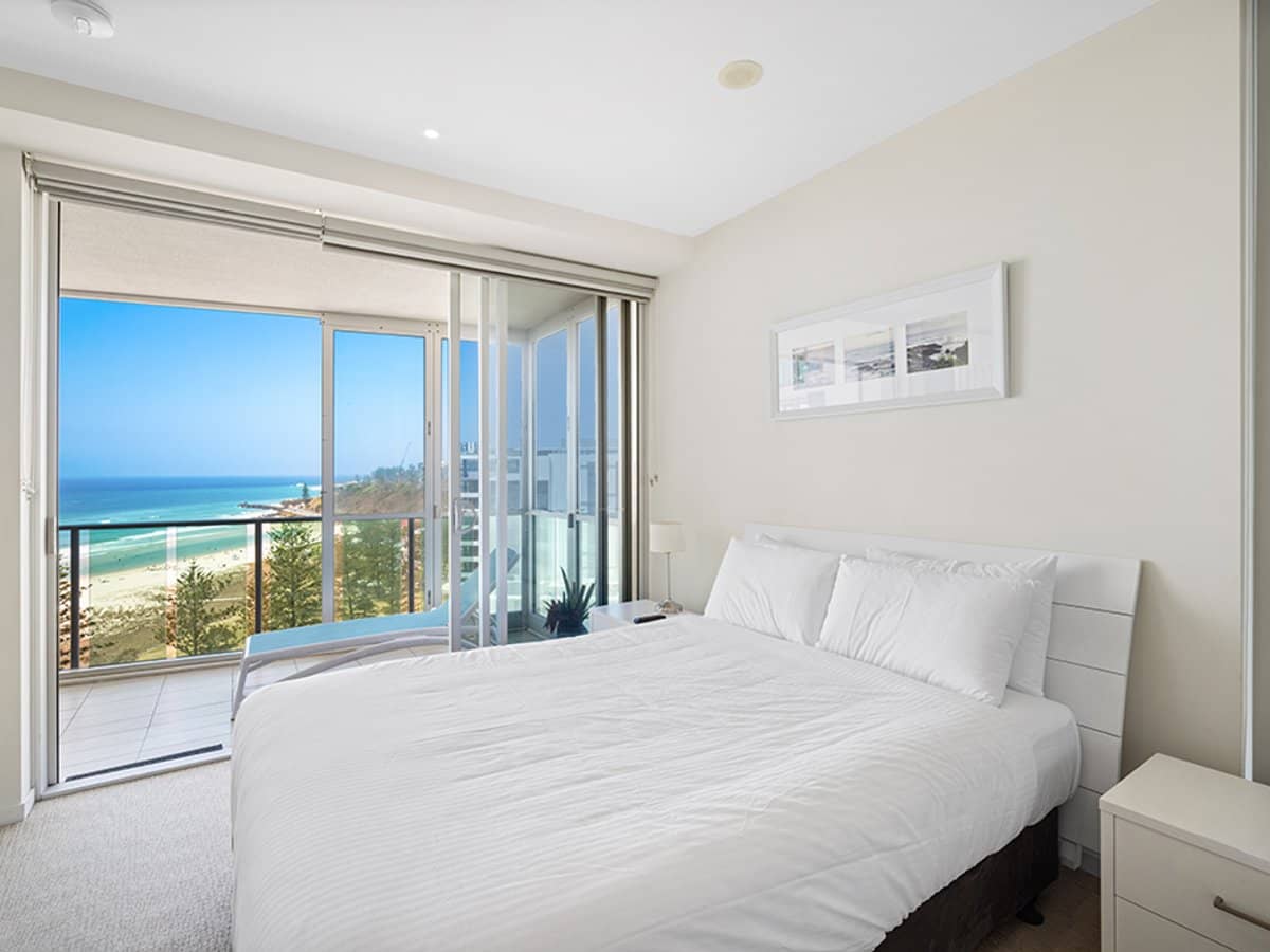 1 Douglas Street, COOLANGATTA - Thumbnail 3