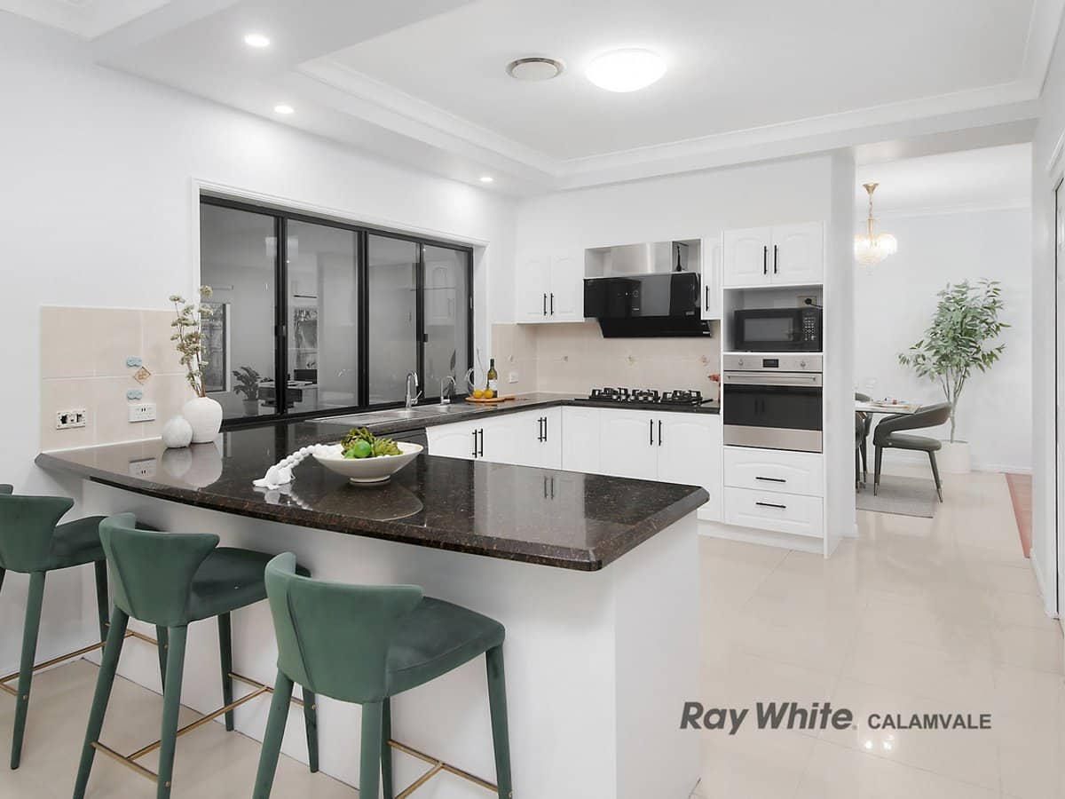 76 White Cedar Circuit, STRETTON - Thumbnail 7