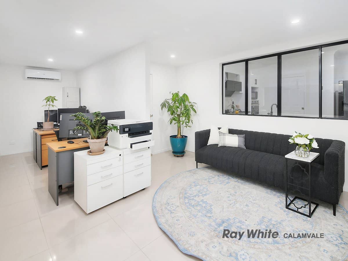 76 White Cedar Circuit, STRETTON - Thumbnail 21