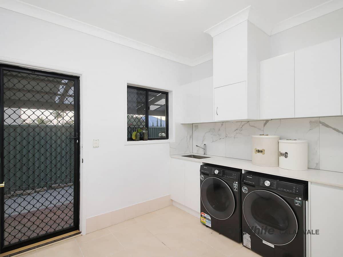 76 White Cedar Circuit, STRETTON - Thumbnail 22