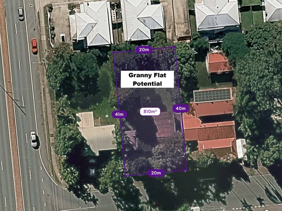 2 Carramar Street, LOGANLEA - Thumbnail 1