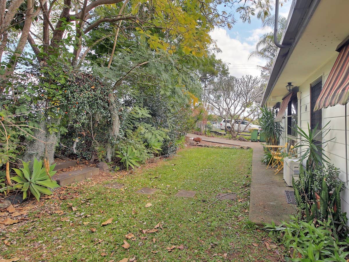 2 Carramar Street, LOGANLEA - Thumbnail 2