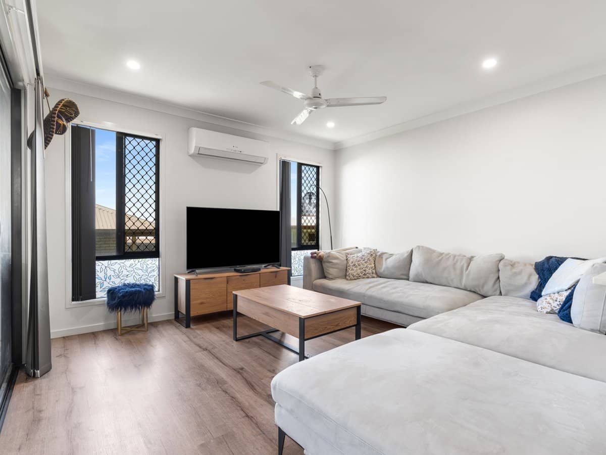 15 Stormbird Street, Redbank Plains - Thumbnail 2