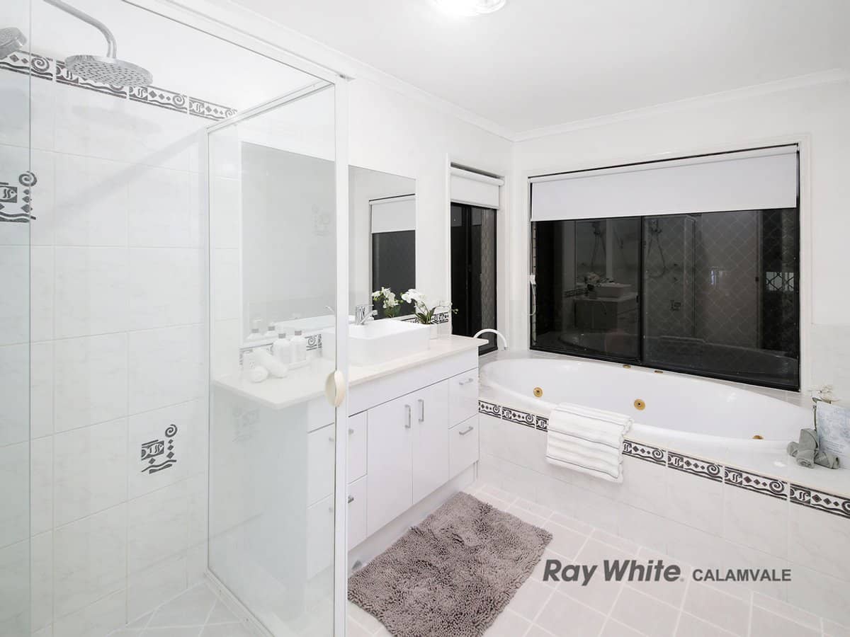 8 Namoi Court, KURABY - Thumbnail 12