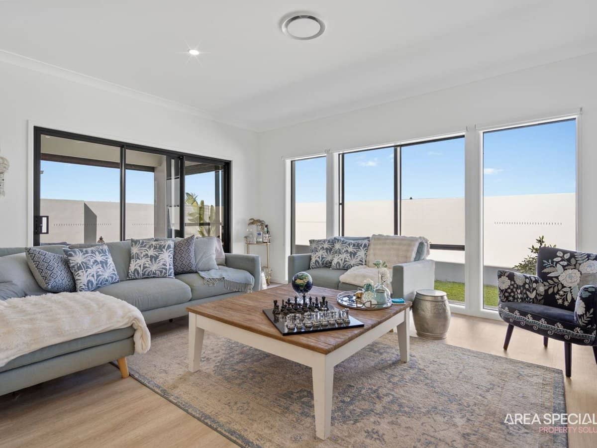 40 Hamilton Drive, Jacobs Well - Thumbnail 7