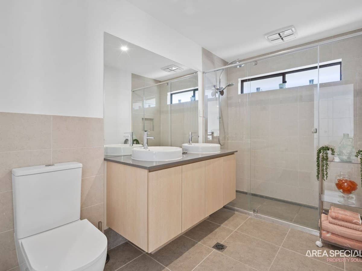 40 Hamilton Drive, Jacobs Well - Thumbnail 11