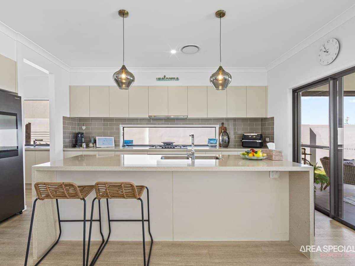 40 Hamilton Drive, Jacobs Well - Thumbnail 2