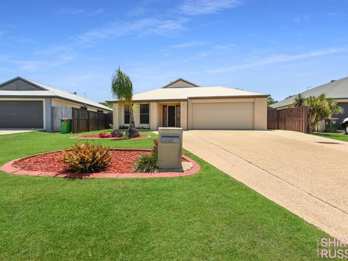 45 Whitehaven Drive, Blacks Beach - Thumbnail 1