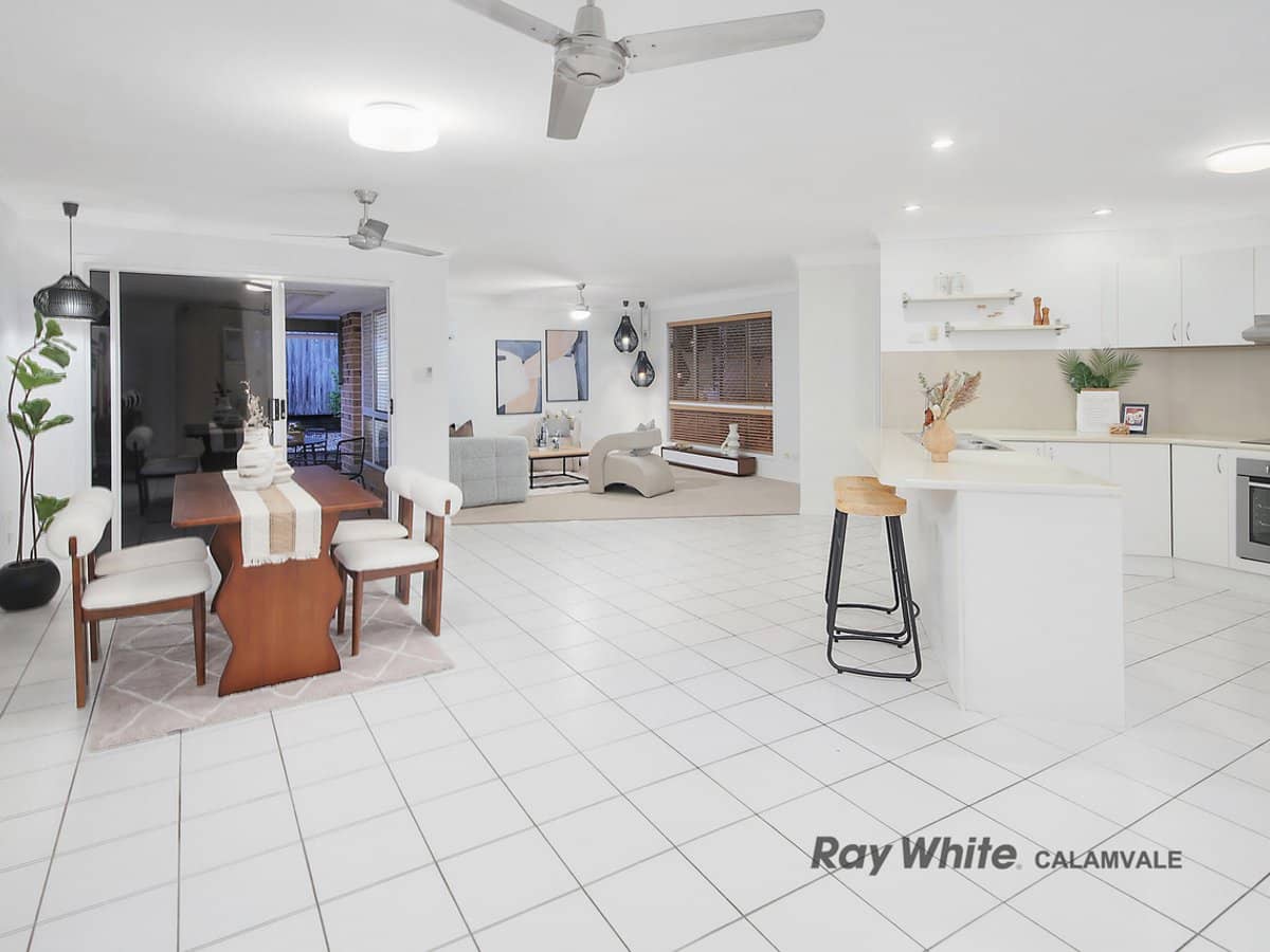 4 Vista Court, REGENTS PARK - Thumbnail 4