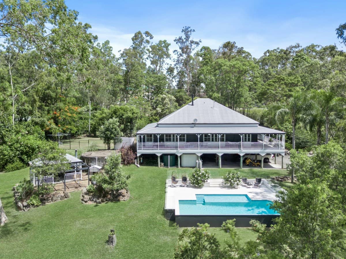 47 Worley Drive, GILSTON - Thumbnail 1