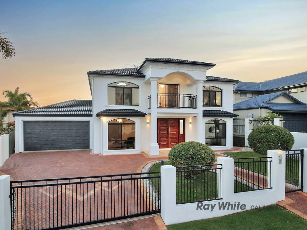 156 The Parkway, STRETTON - Thumbnail 1