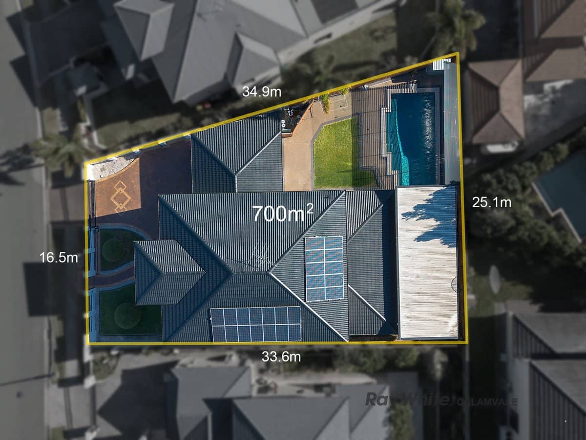 156 The Parkway, STRETTON - Thumbnail 29