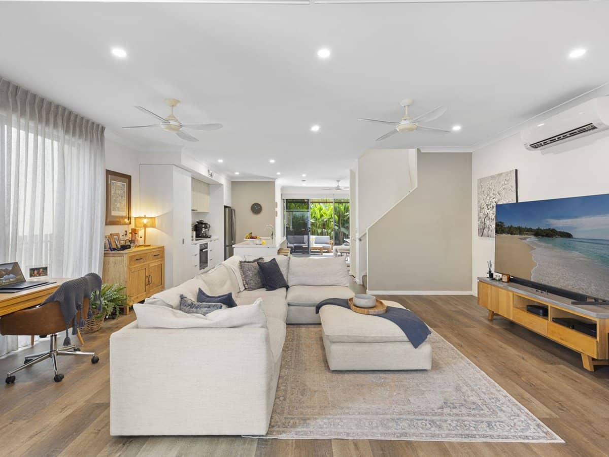 70/1 Grande Avenue, CARRARA - Thumbnail 11