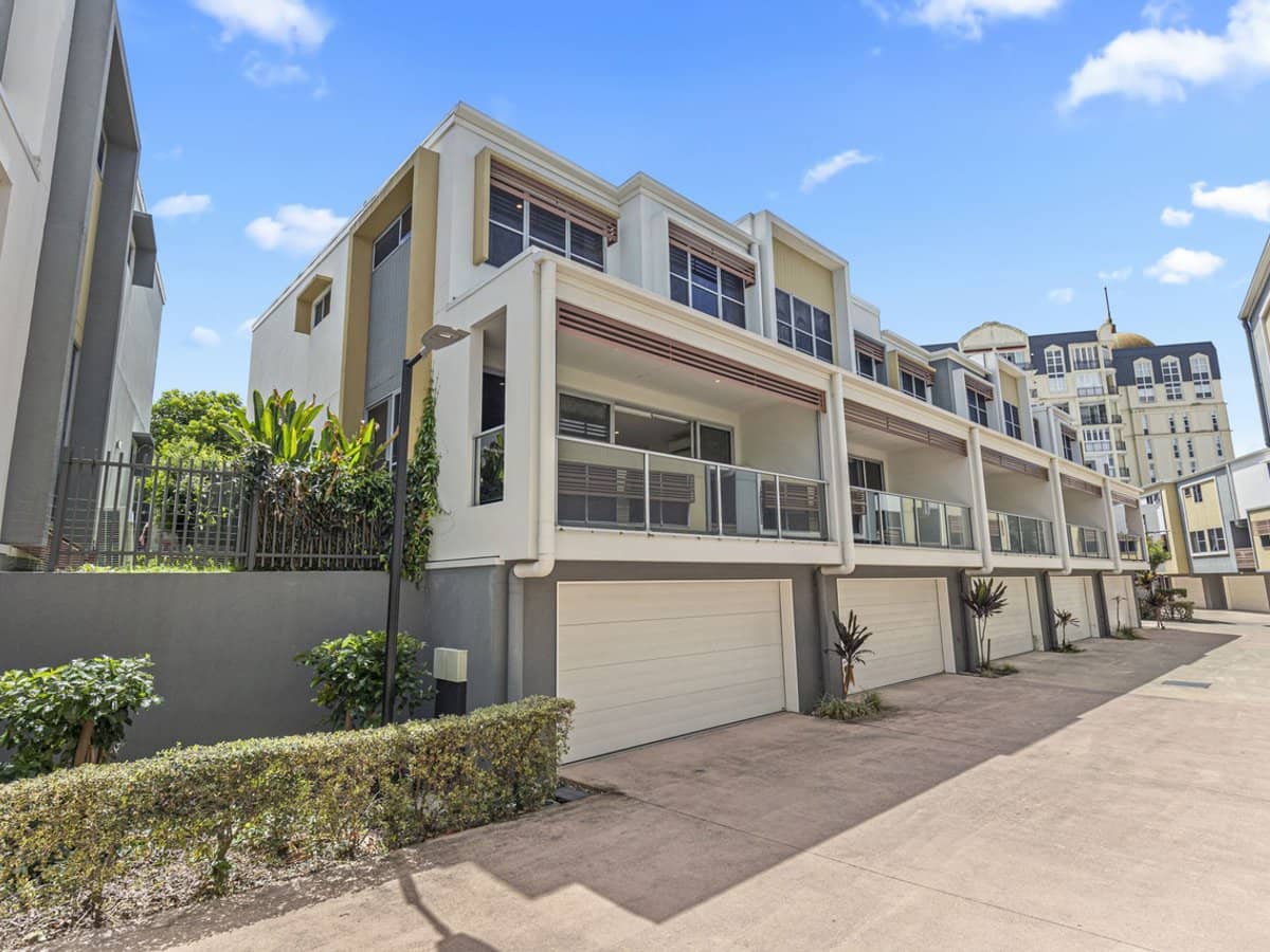 70/1 Grande Avenue, CARRARA - Thumbnail 14