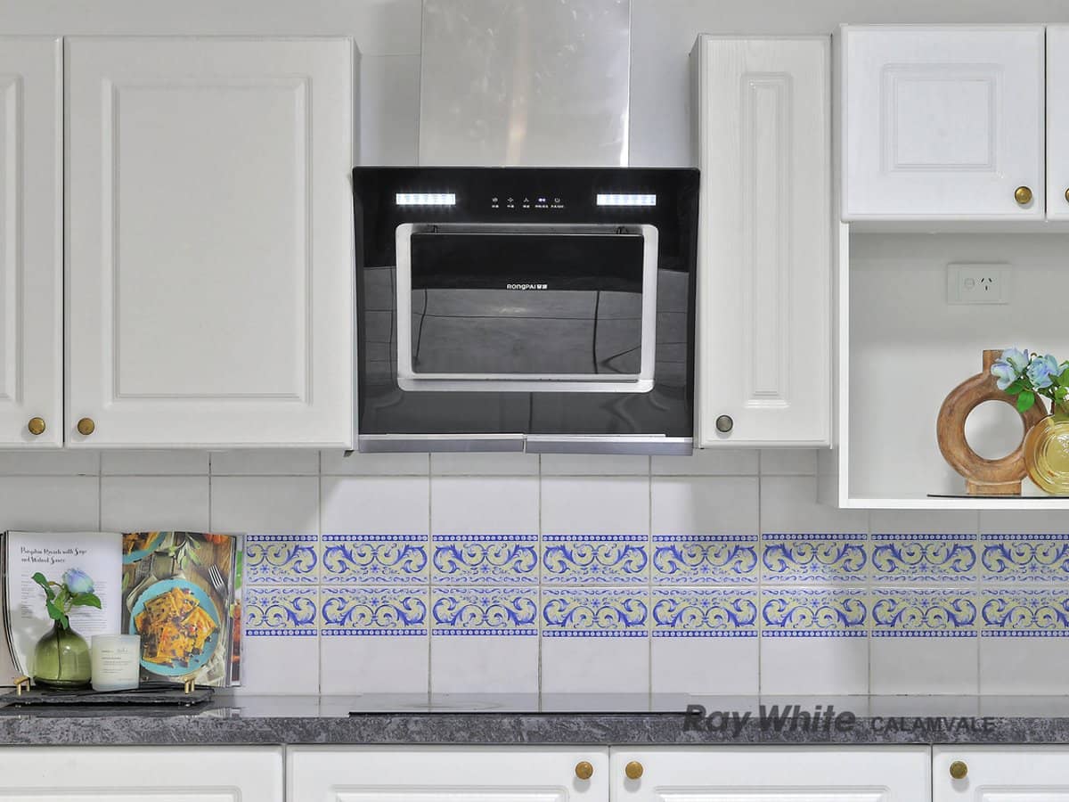 6 Orangetip Crescent, CALAMVALE - Thumbnail 9