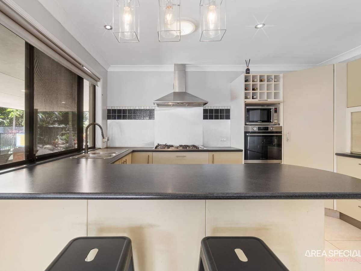 7 Greenfinch Court, Jacobs Well - Thumbnail 8