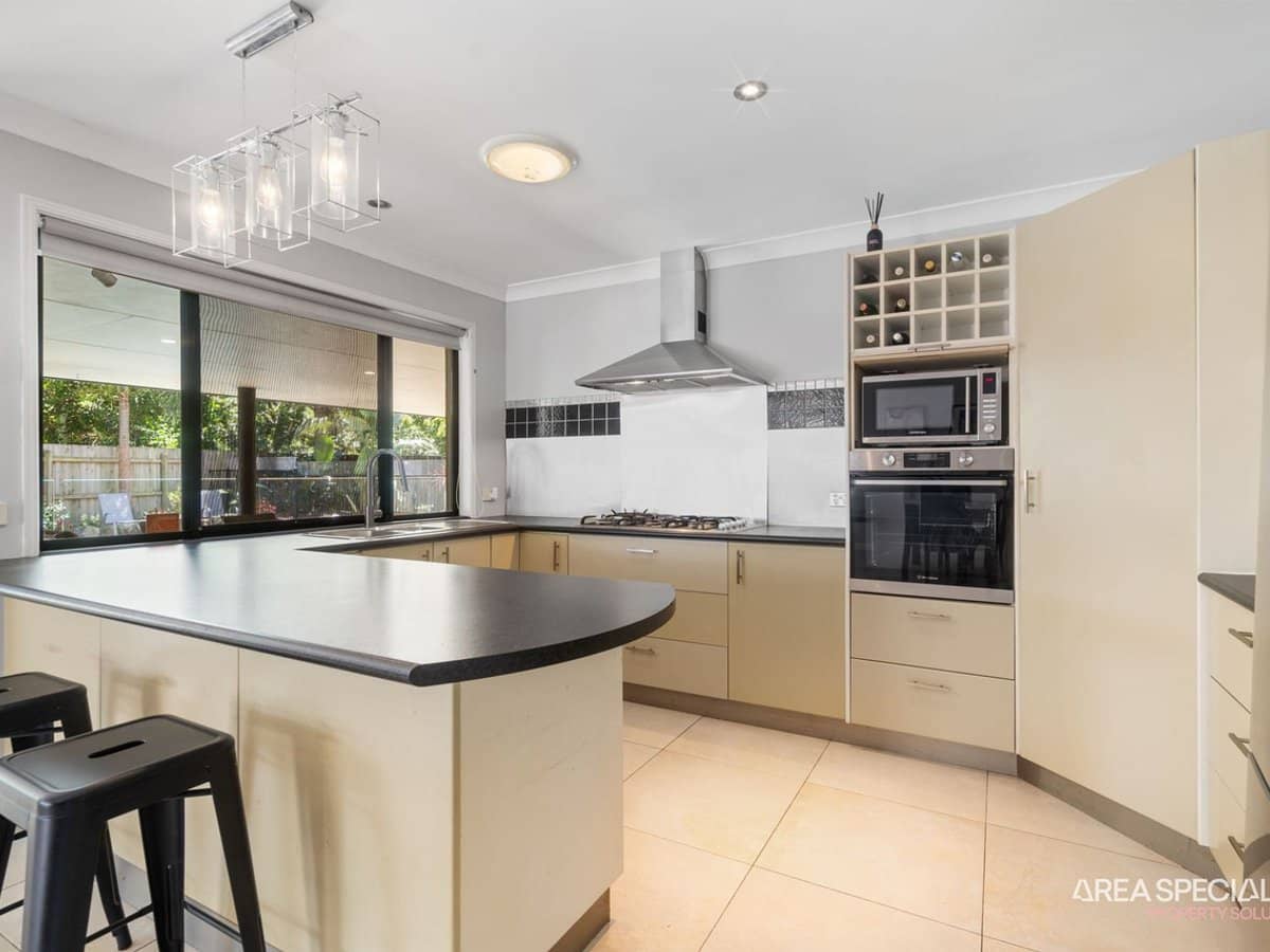 7 Greenfinch Court, Jacobs Well - Thumbnail 9