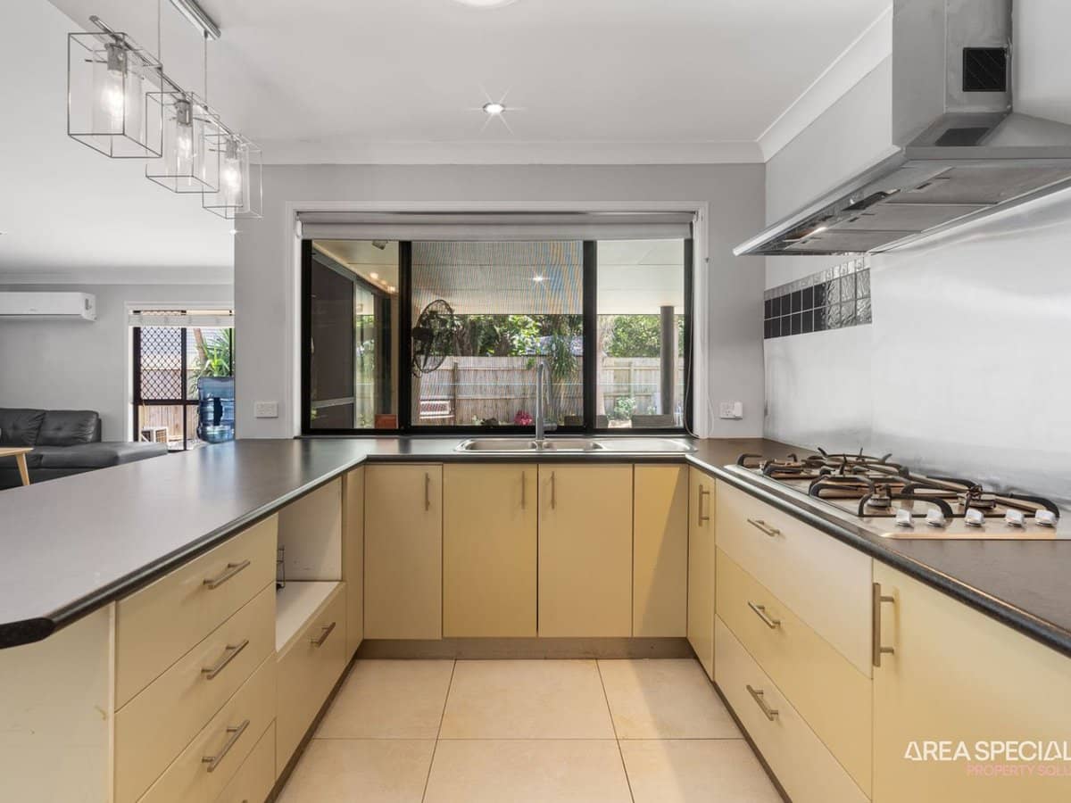 7 Greenfinch Court, Jacobs Well - Thumbnail 10