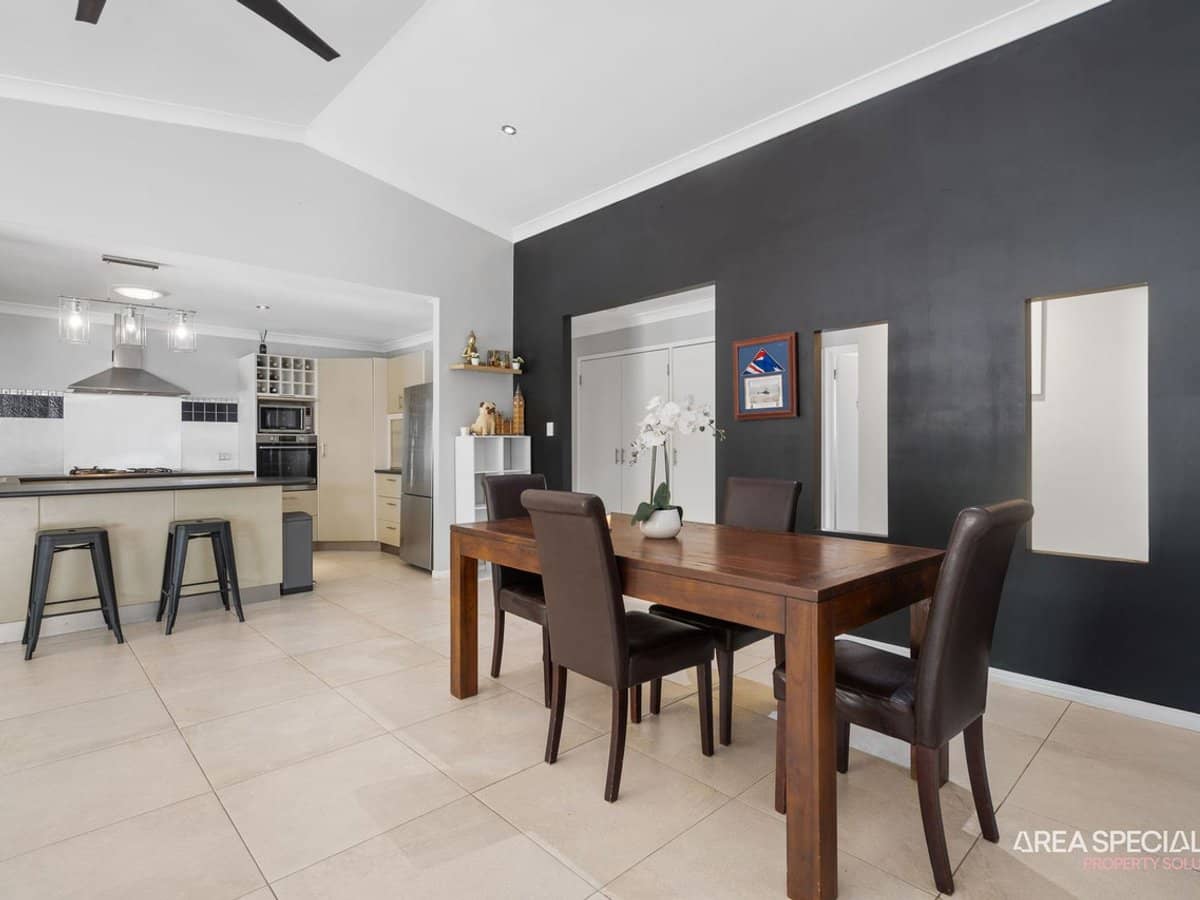 7 Greenfinch Court, Jacobs Well - Thumbnail 12