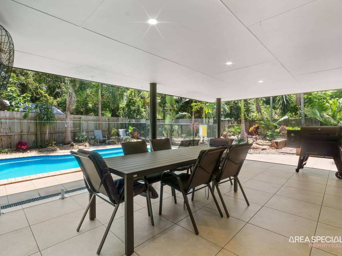 7 Greenfinch Court, Jacobs Well - Thumbnail 4