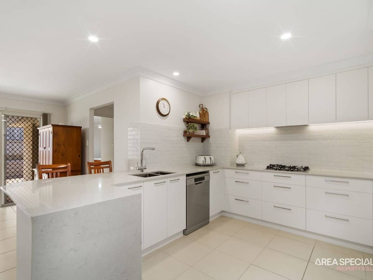 45 Emperor Drive, Redland Bay - Thumbnail 3