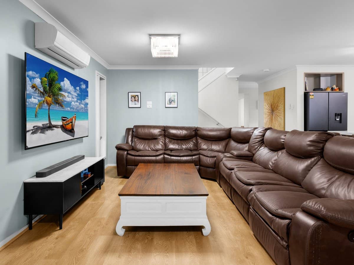 44 River Run Circuit, Ormeau Hills - Thumbnail 5