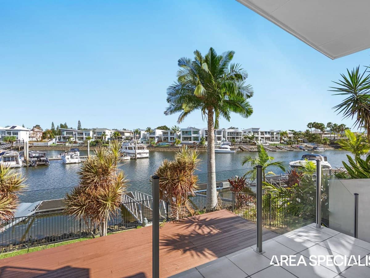 19 Coomera Court, Helensvale - Thumbnail 1