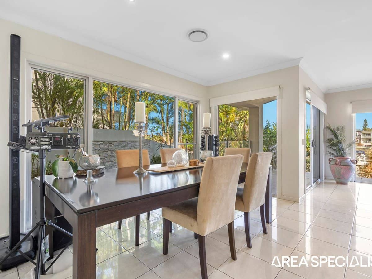 19 Coomera Court, Helensvale - Thumbnail 7