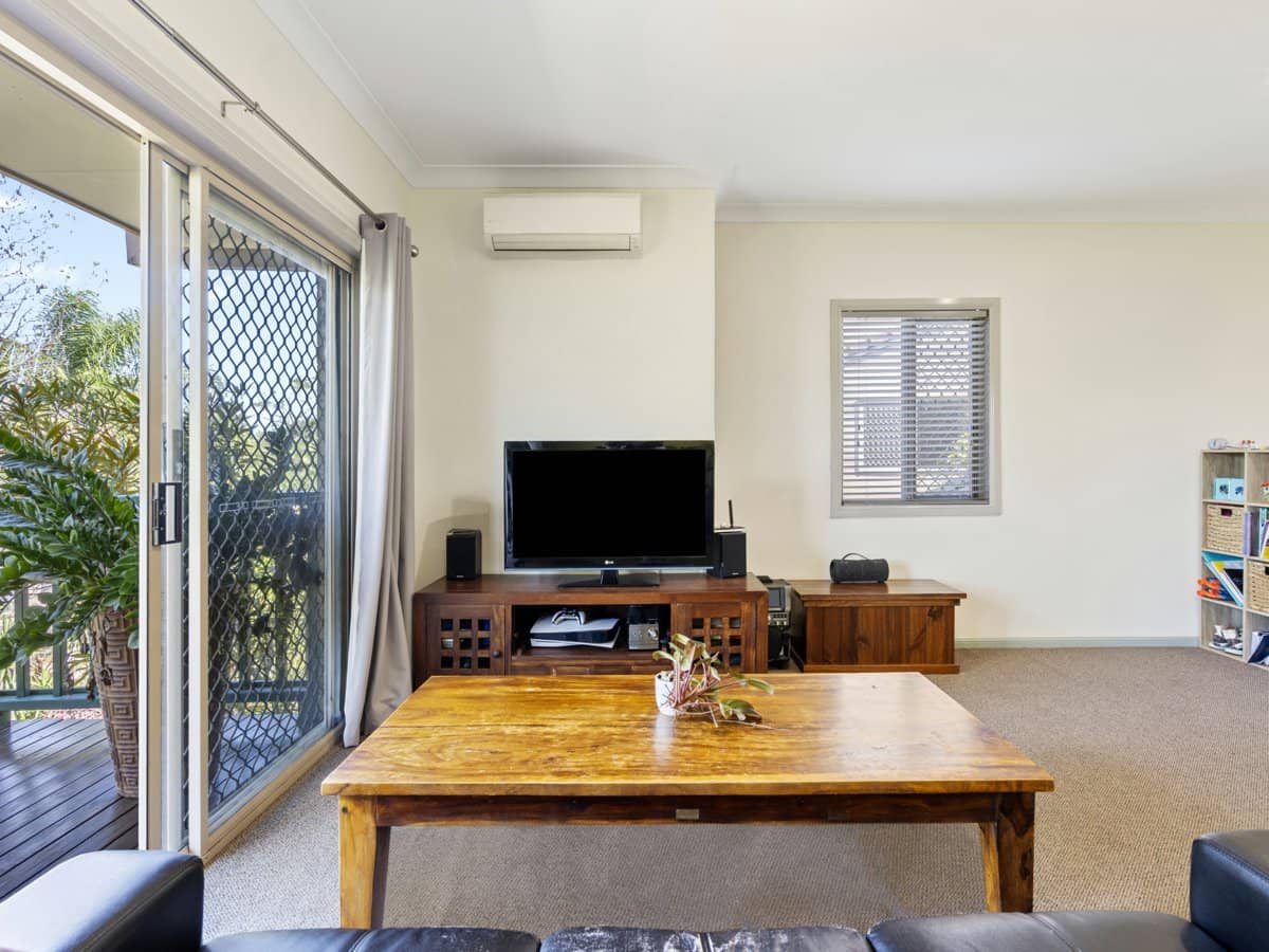 36/130 Plateau Crescent, CARRARA - Thumbnail 2