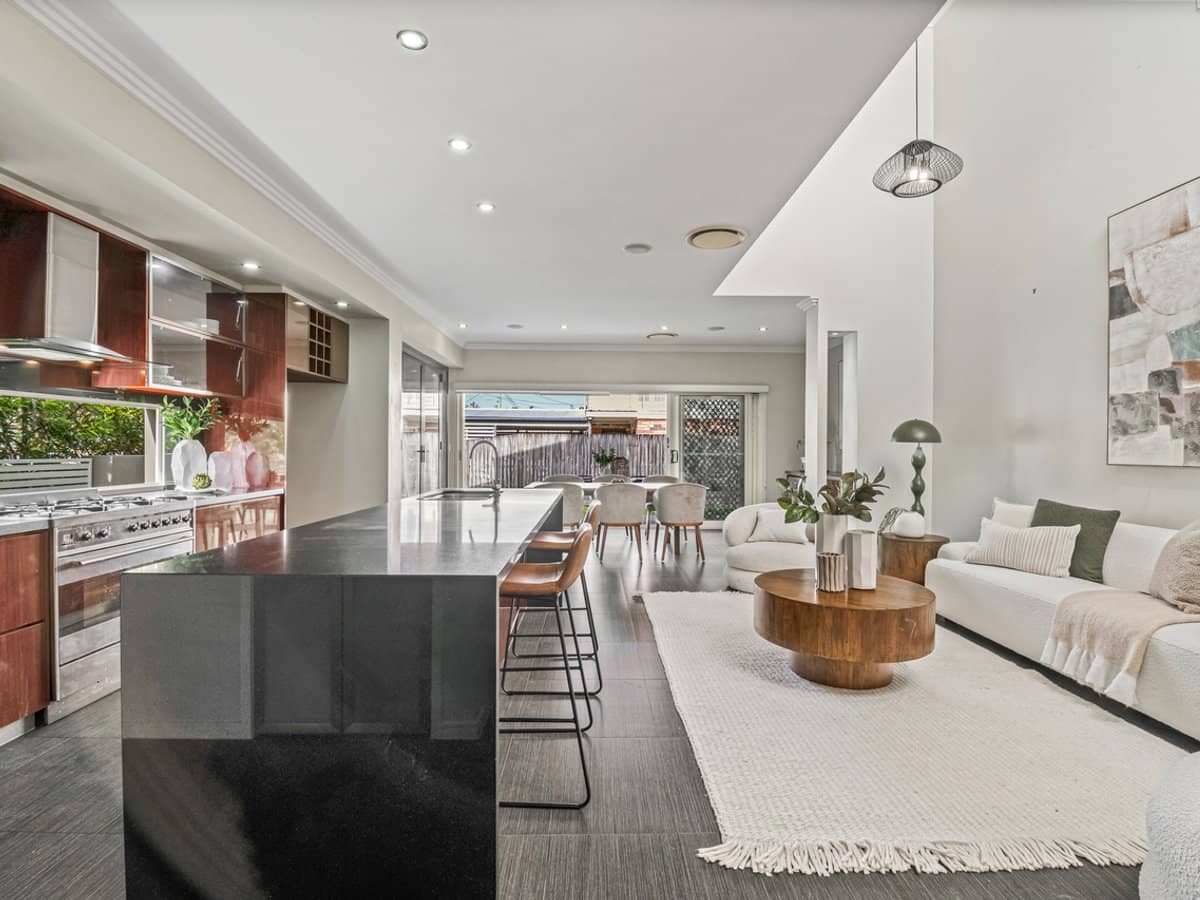 47 Hamilton Avenue, HENDRA - Thumbnail 6