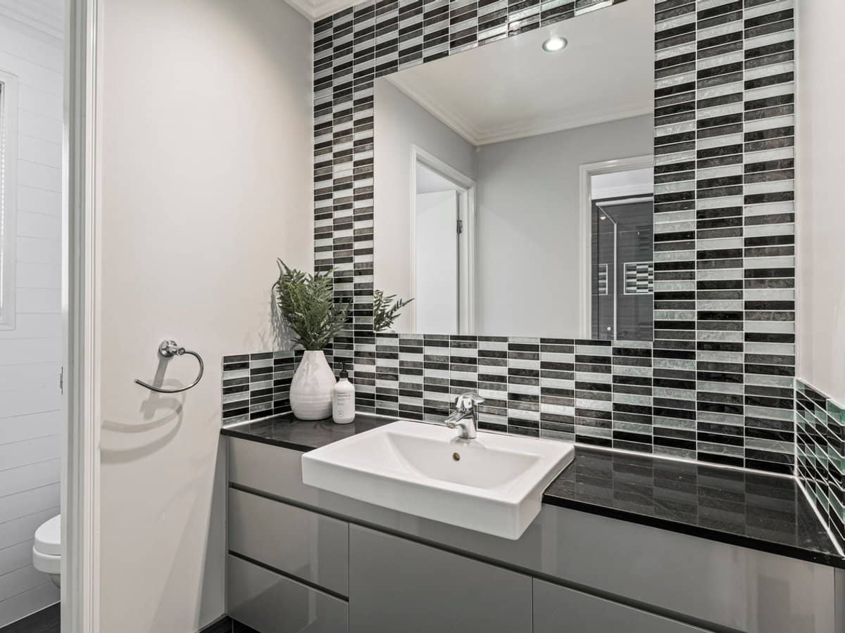 47 Hamilton Avenue, HENDRA - Thumbnail 19