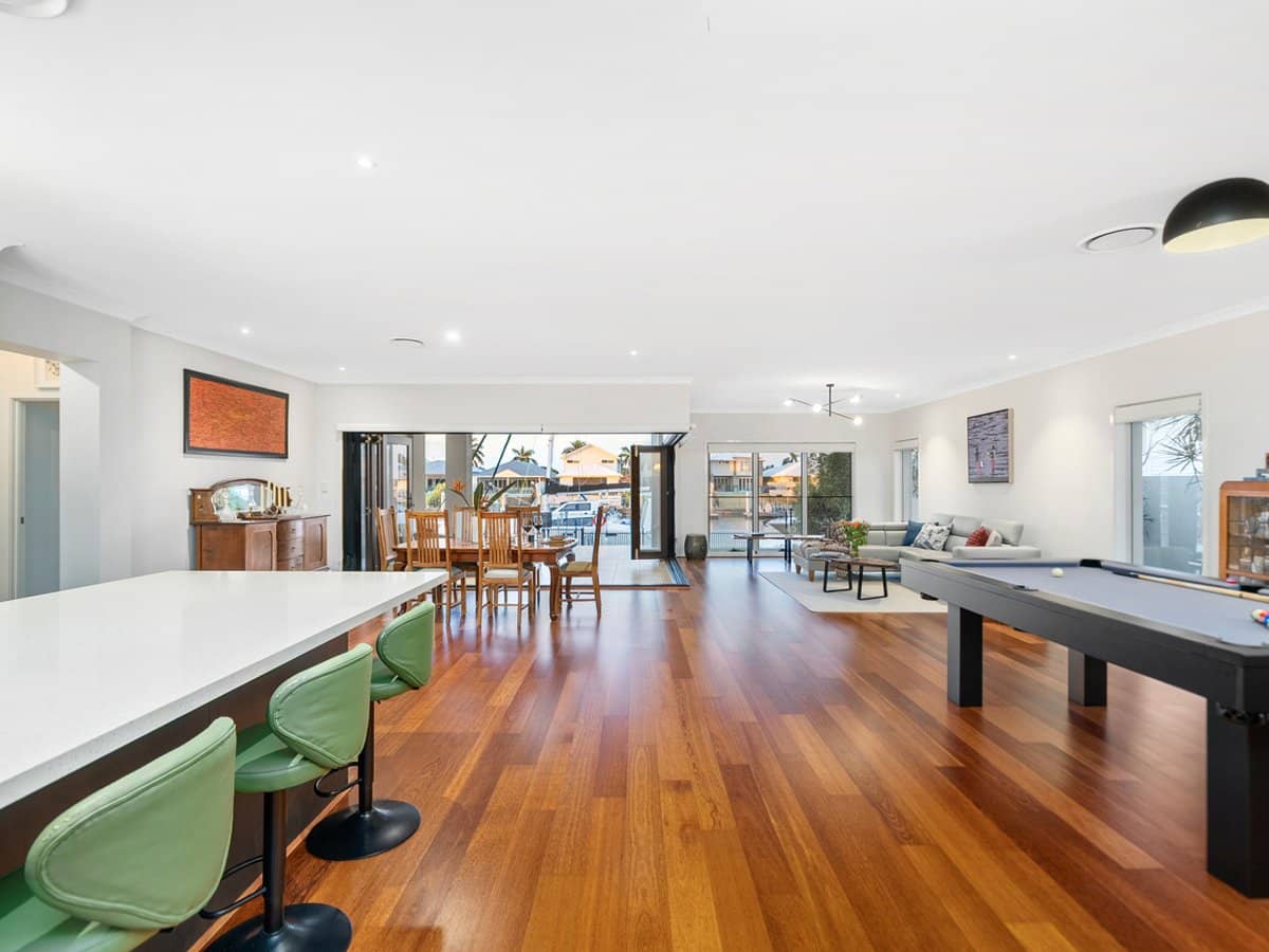 9 Sunset Place, Jacobs Well - Thumbnail 5