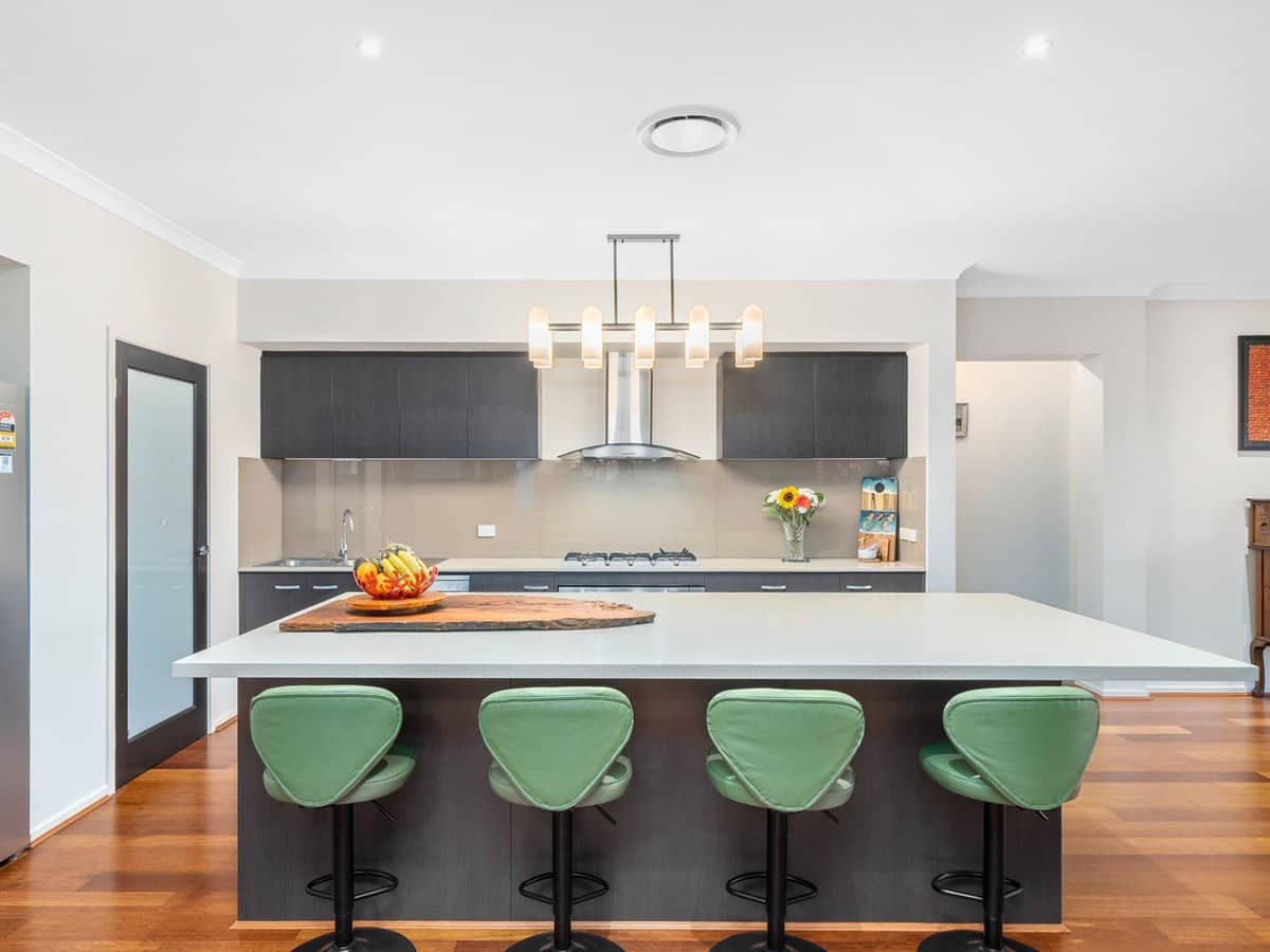 9 Sunset Place, Jacobs Well - Thumbnail 6