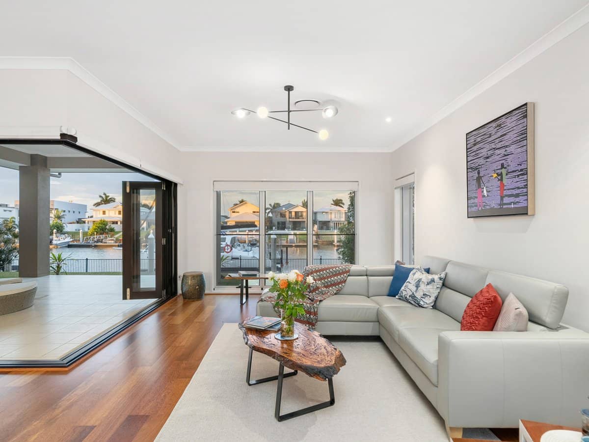 9 Sunset Place, Jacobs Well - Thumbnail 11