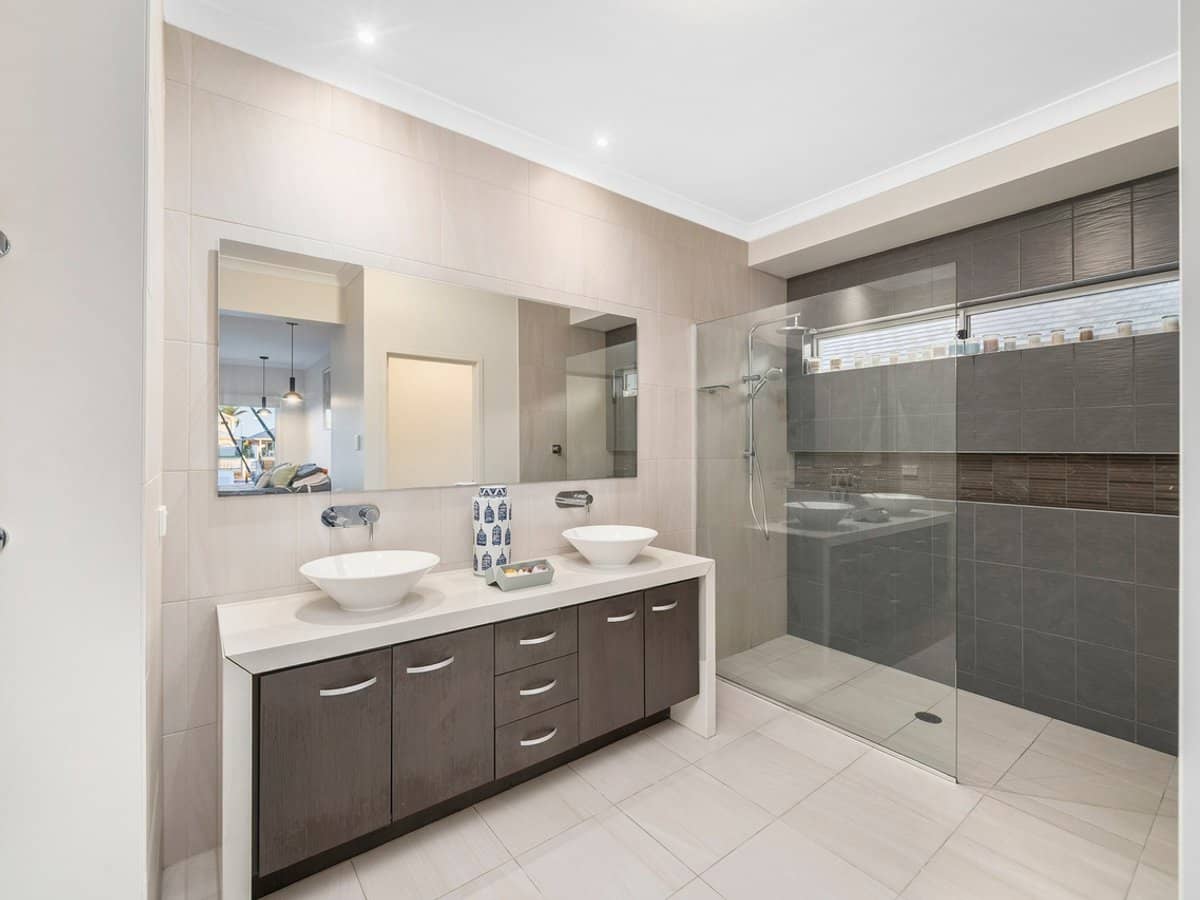 9 Sunset Place, Jacobs Well - Thumbnail 18