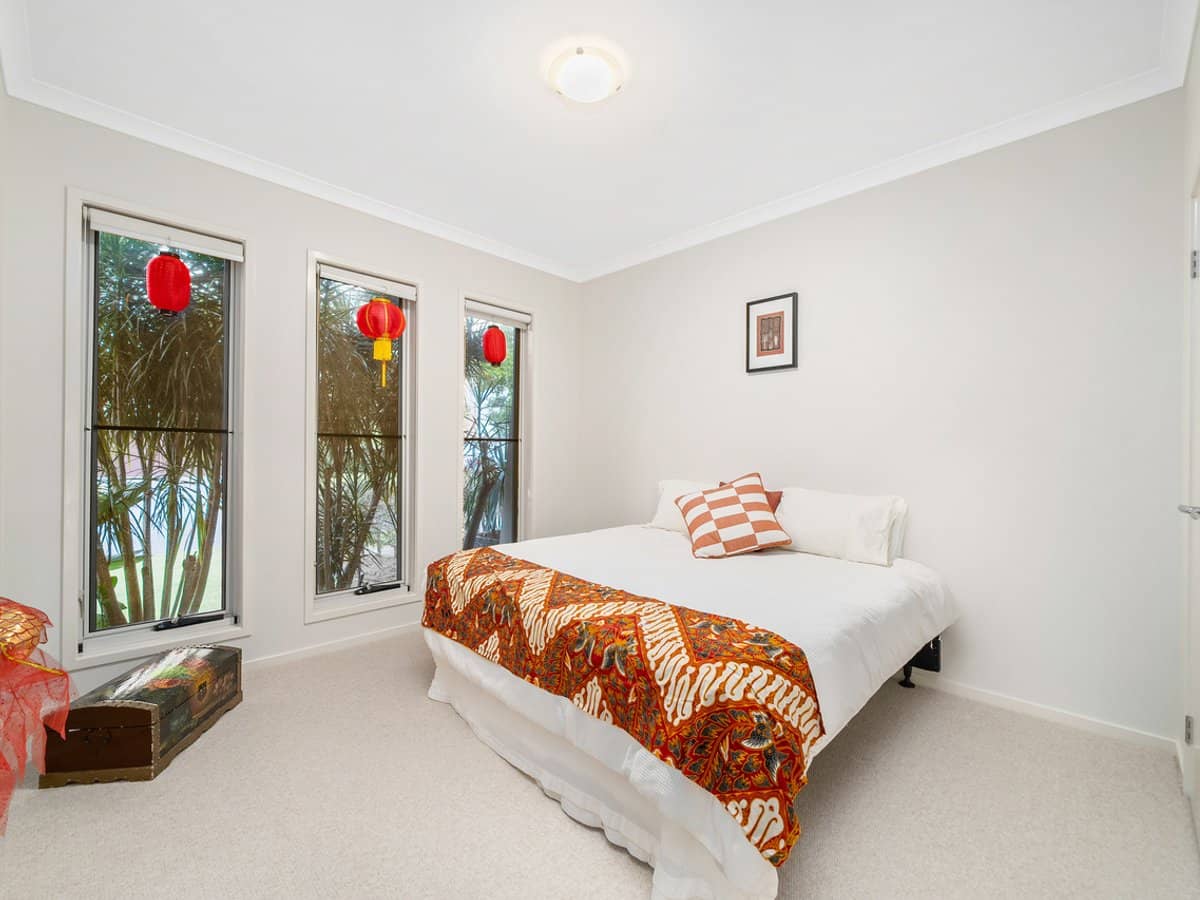 9 Sunset Place, Jacobs Well - Thumbnail 19