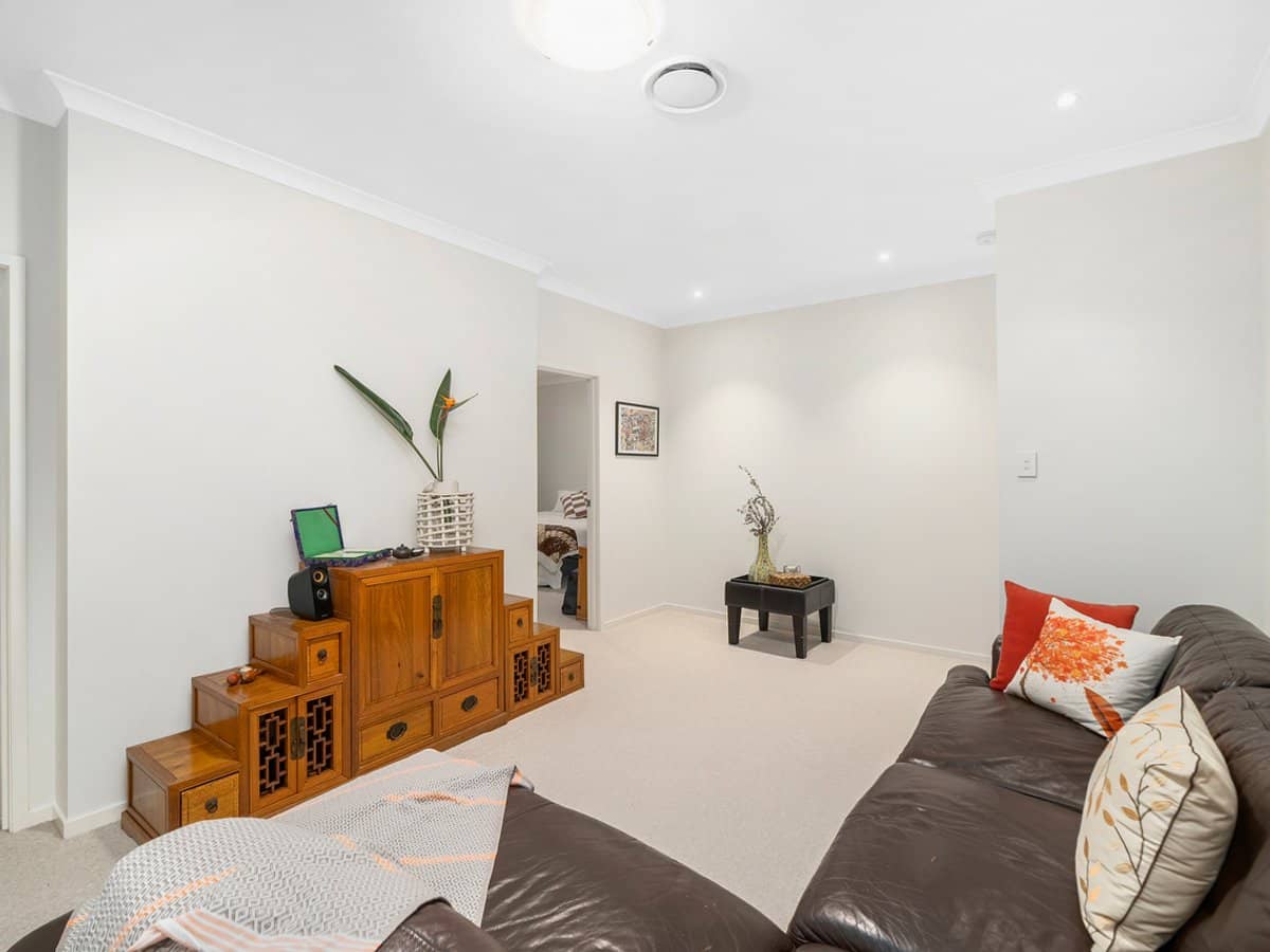 9 Sunset Place, Jacobs Well - Thumbnail 23