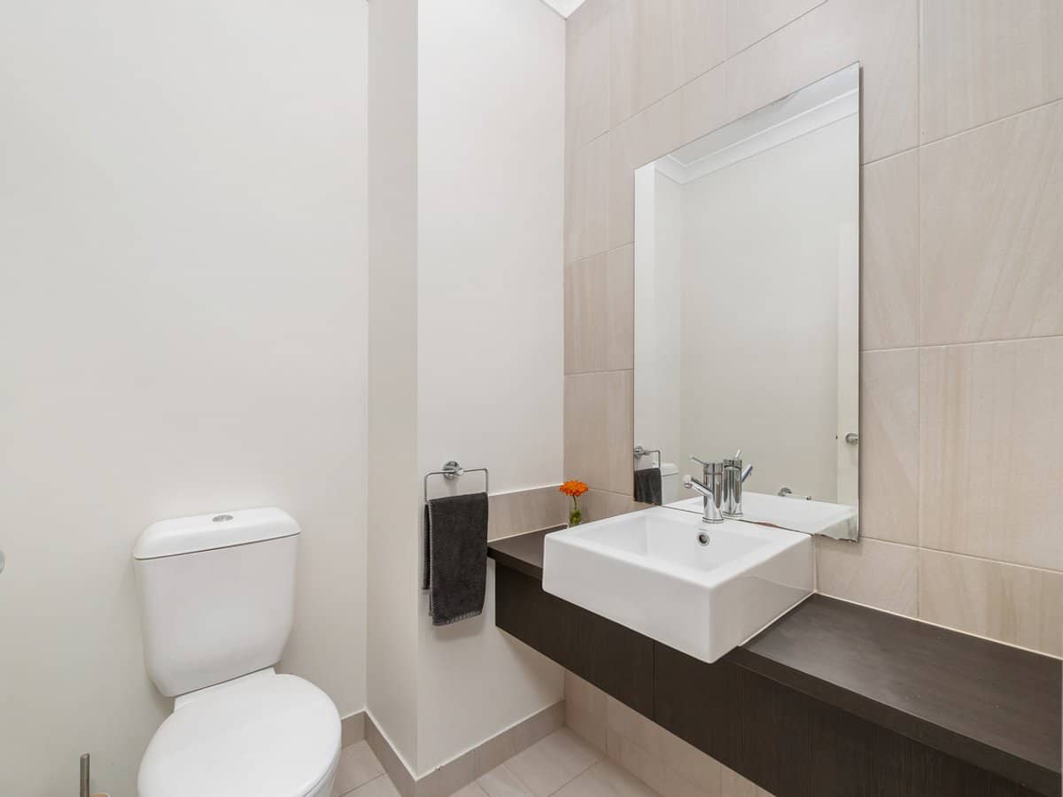 9 Sunset Place, Jacobs Well - Thumbnail 24