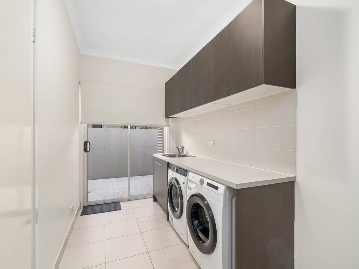 9 Sunset Place, Jacobs Well - Thumbnail 25