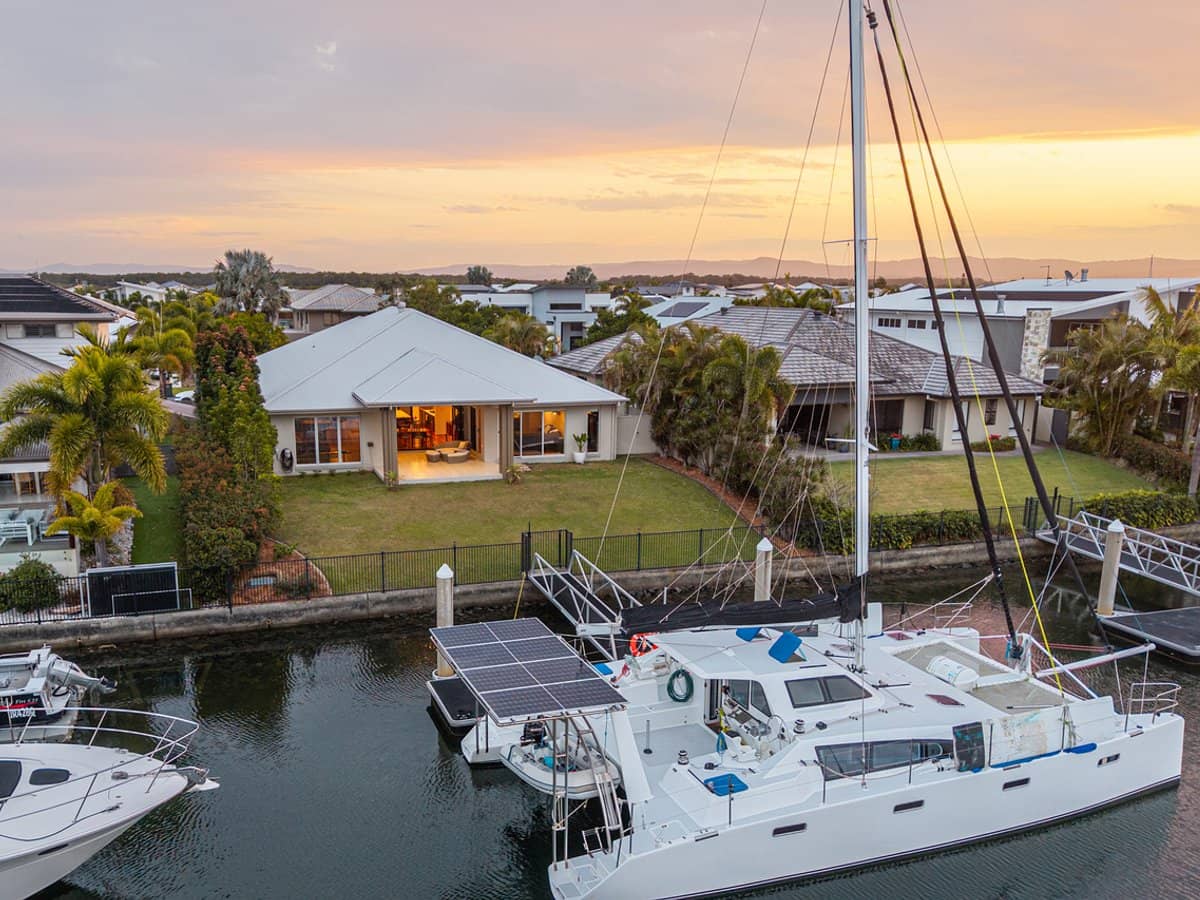 9 Sunset Place, Jacobs Well - Thumbnail 2