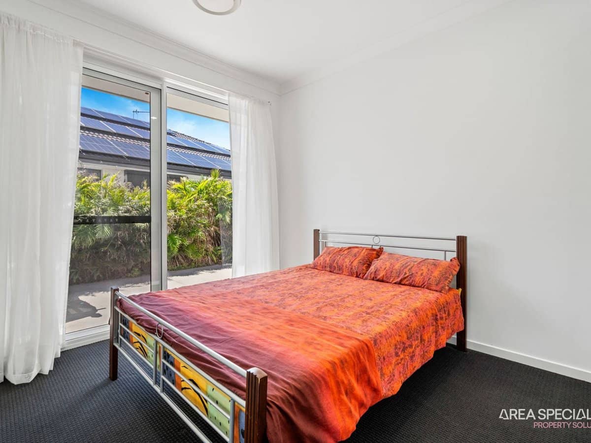 10 Sundown Place, Jacobs Well - Thumbnail 14